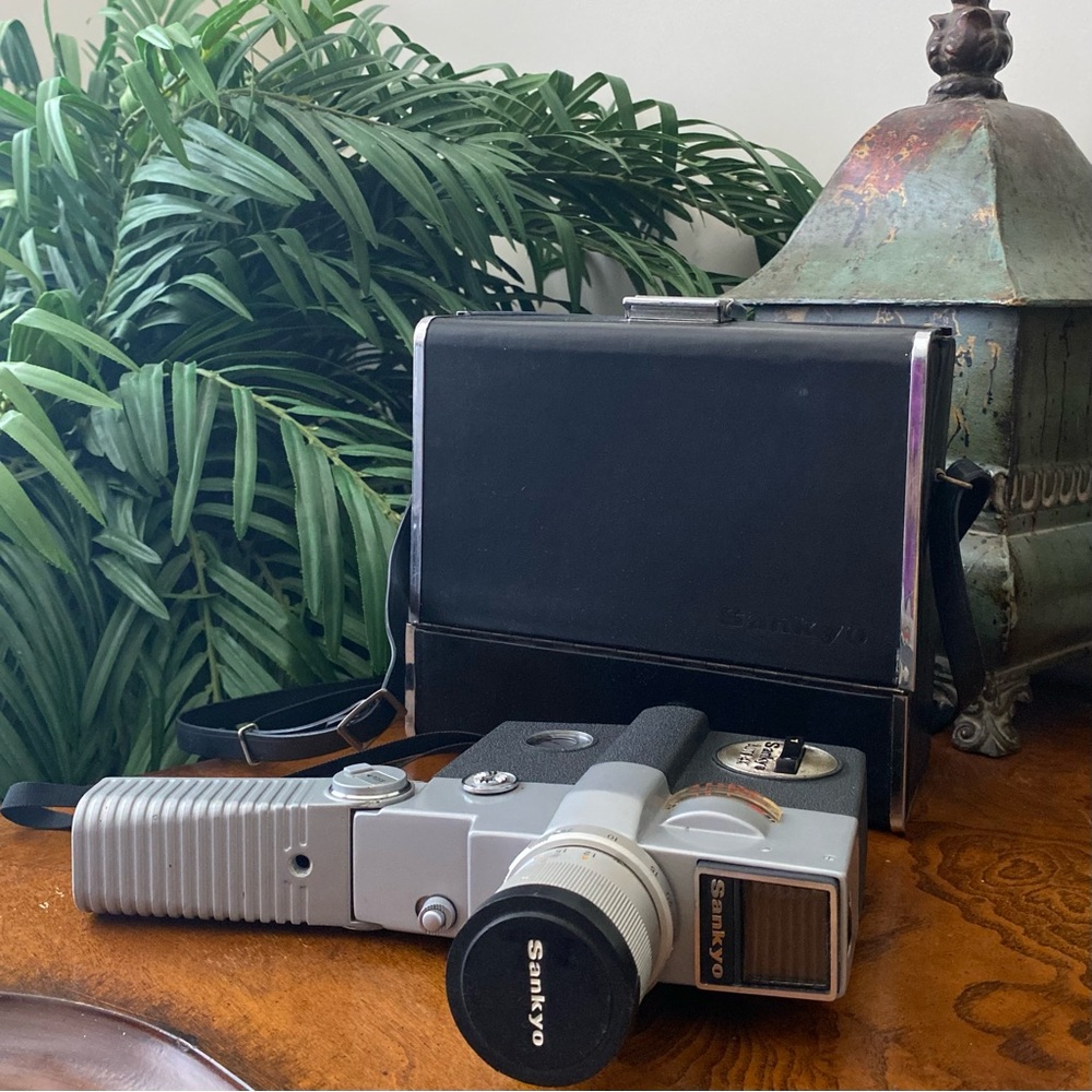 Vintage Untested Sankyo Auto-4X 8mm Movie Camera from the 1960s